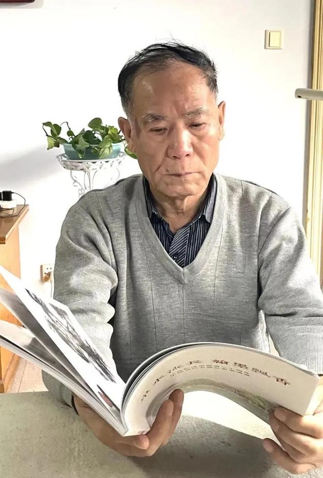 —书法家张振国向山建大捐赠作品的文化意义j9九游会(中国)网站翰墨丹心报桑梓—(图5)
